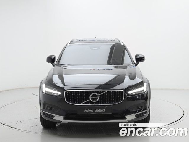 Volvo V90 B5 Ultra AWD — пробег 6 634 км — фото 3 из 5