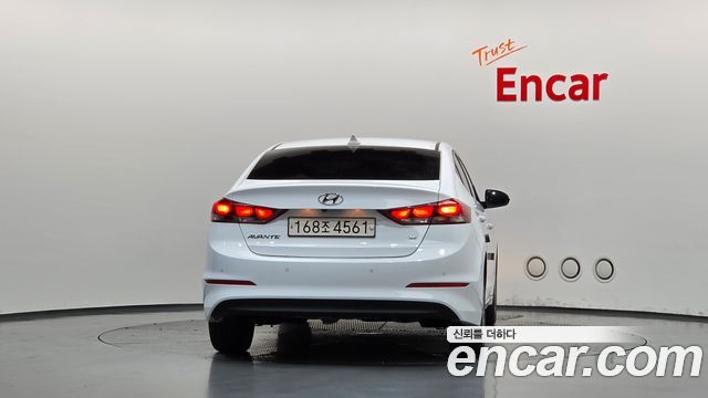Hyundai AVANTE из Кореи Encar