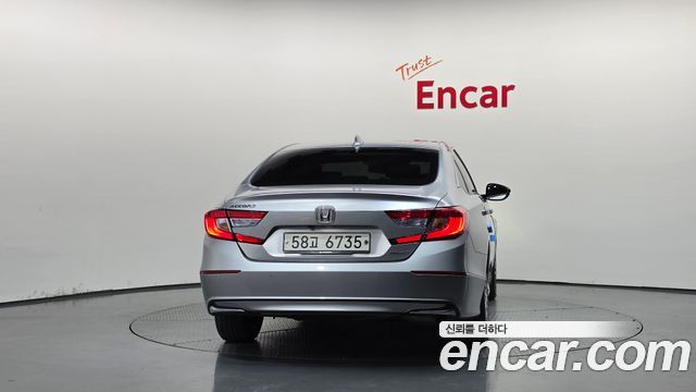Honda Accord 2.0 Hybrid EX-L — пробег 68 208 км — фото 4 из 5