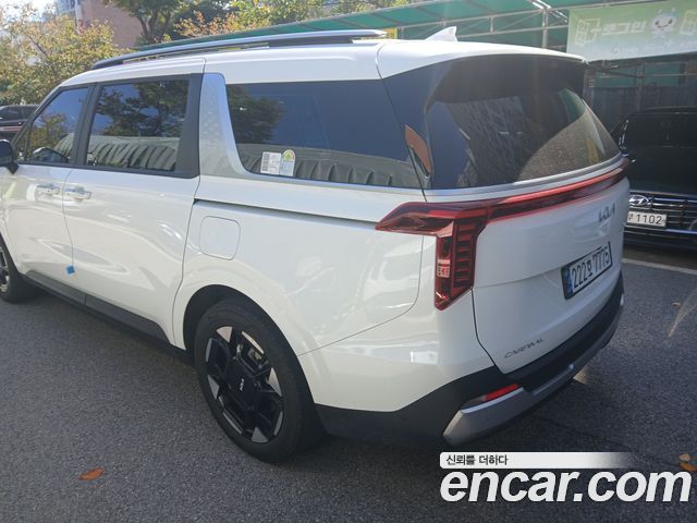 Kia Carnival HEV 9 seater Prestige — пробег 40 950 км — фото 3 из 5