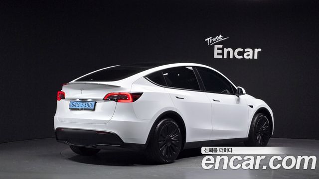 Tesla Model Y RWD — пробег 54 496 км — фото 2 из 5