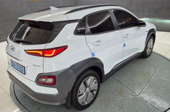 Hyundai Kona Premium — пробег 81 600 км — фото 4 из 5