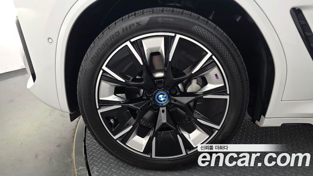 BMW iX3 из Кореи Encar