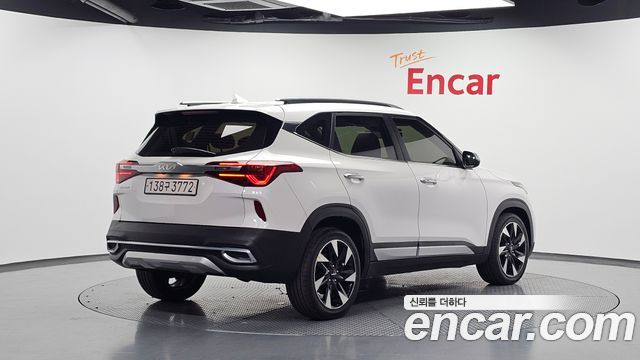 Kia Seltos из Кореи Encar