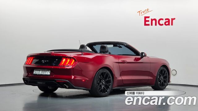 Ford Mustang Convertible — пробег 136 459 км — фото 2 из 5