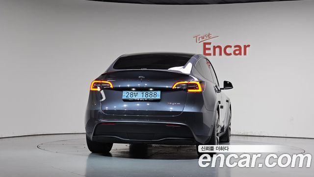 Tesla Model Y Performance AWD — пробег 127 940 км — фото 4 из 5