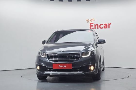 Kia Carnival 9-seater Luxury — пробег 167 742 км — фото 3 из 5