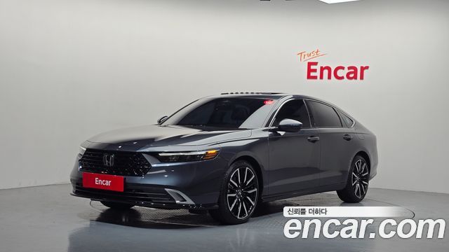 Honda Accord 2.0 Hybrid Touring — пробег 16 141 км — фото 1 из 5