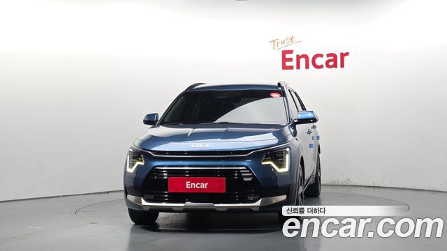 Kia Niro Signature — пробег 105 467 км — фото 3 из 5