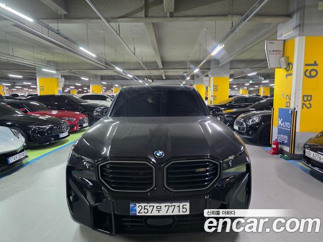 BMW XM 4.4 — пробег 28 000 км — фото 1 из 5