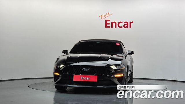 Ford Mustang GT Convertible — пробег 26 630 км — фото 3 из 5