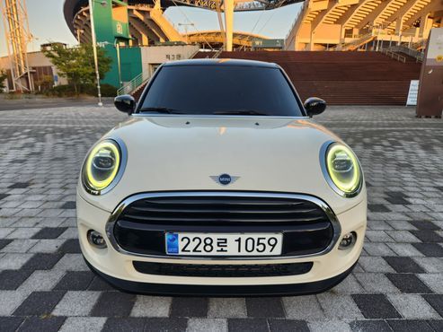 Mini Cooper Standard Third Generation — пробег 67 926 км — фото 2 из 5