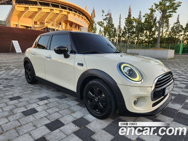 Mini Cooper Standard Third Generation — пробег 67 926 км — фото 3 из 5