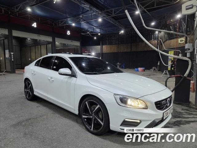 Volvo S60 T6 R-Design 2nd — пробег 350 505 км — фото 4 из 5