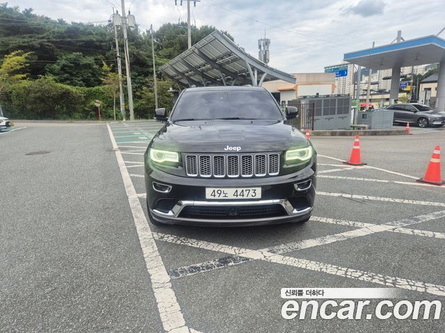 Jeep Cherokee 3.0 Diesel Overland Summit WK2 — пробег 180 000 км — фото 1 из 5