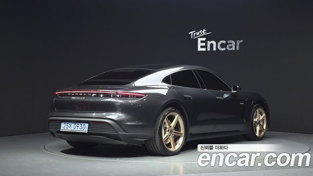 Porsche Taycan из Кореи Encar