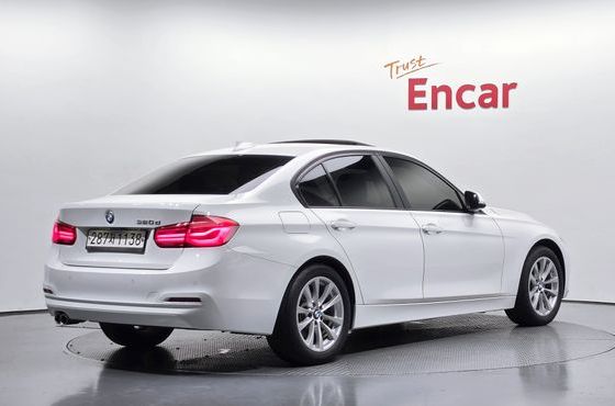 BMW 3-Series 320d — пробег 83 513 км — фото 2 из 5