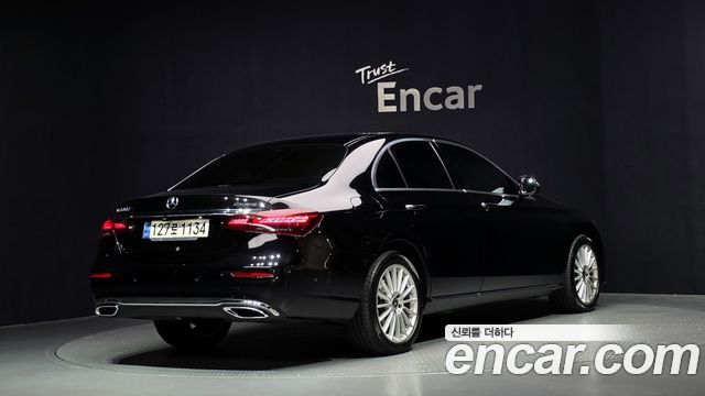 Mercedes-Benz E-Class E220d 4MATIC Exclusive — пробег 100 487 км — фото 2 из 5