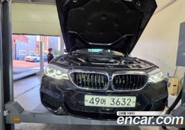 BMW 5-Series 540i xDrive M Sport Plus — пробег 131 056 км — фото 1 из 3