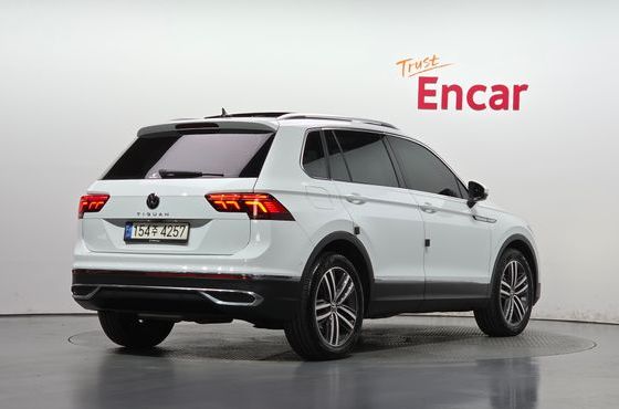 Volkswagen Tiguan 2.0 TDI Prestige — пробег 43 640 км — фото 2 из 5