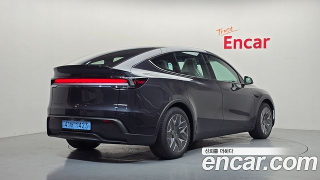 Tesla Model Y L Long Range AWD — пробег 94 км — фото 2 из 5