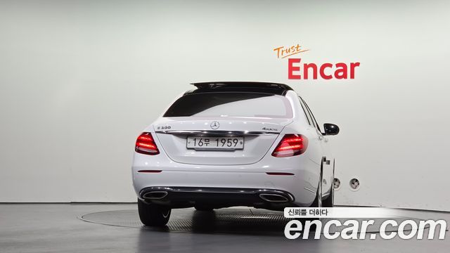 Mercedes-Benz E-Class из Кореи Encar