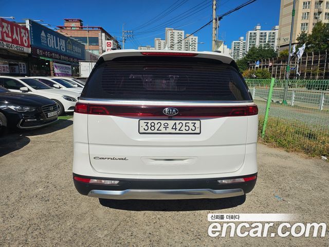 Kia Carnival Diesel 9-Seater Noblesse — пробег 130 681 км — фото 4 из 5
