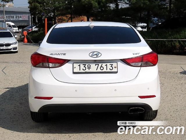 Hyundai AVANTE 1.6 VGT Modern Standard — пробег 256 685 км — фото 4 из 5