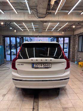 Volvo XC90 T8 Ultimate Bright Hybrid — пробег 165 000 км — фото 3 из 5