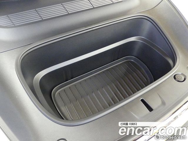 Tesla Model Y L Long Range AWD — пробег 60 км — фото 5 из 5