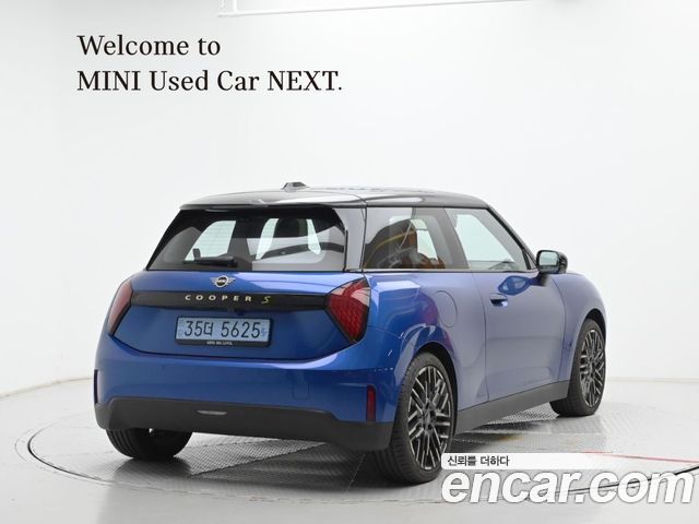 Mini Cooper SE Classic — пробег 4 321 км — фото 2 из 5
