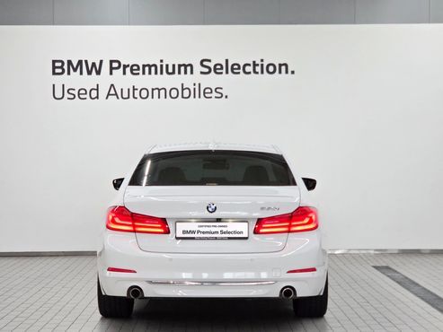 BMW 5-Series 530i Luxury Plus — пробег 117 230 км — фото 4 из 5