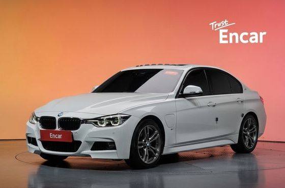 BMW 3-Series 330e iPerformance M Sport — пробег 60 924 км — фото 1 из 5