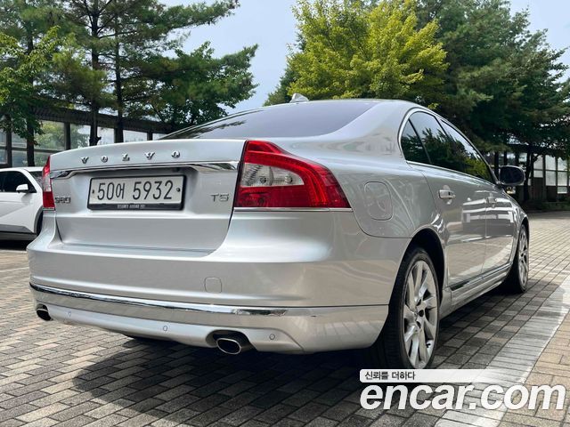 Volvo S80 T5 2nd — пробег 80 000 км — фото 4 из 5