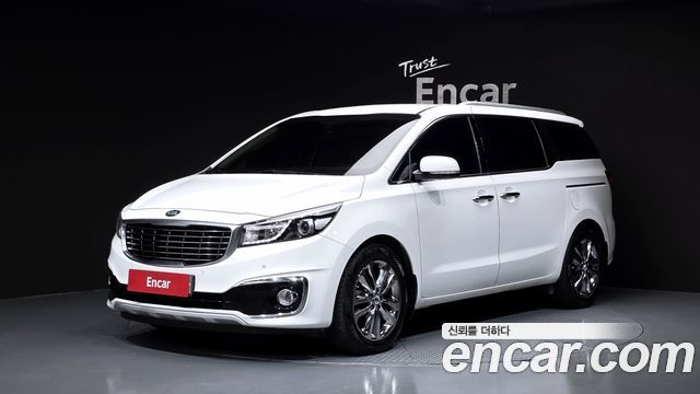 Kia Carnival 7-seater Limousine VIP — пробег 145 179 км — фото 1 из 5