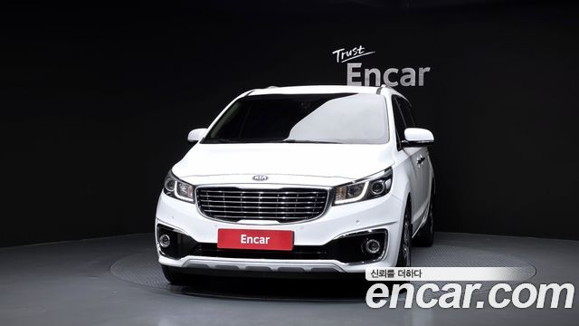 Kia Carnival 7-seater Limousine VIP — пробег 145 179 км — фото 3 из 5