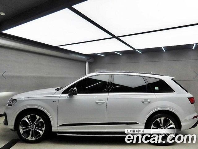 Audi Q7 55 TFSI Quattro Premium — пробег 26 585 км — фото 4 из 5