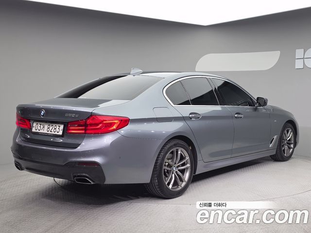 BMW 5-Series 520d xDrive M Sport Package Plus — пробег 105 837 км — фото 2 из 5