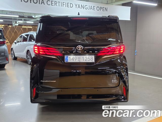 Toyota Alphard 2.5 HEV Executive AWD — пробег 4 769 км — фото 4 из 5