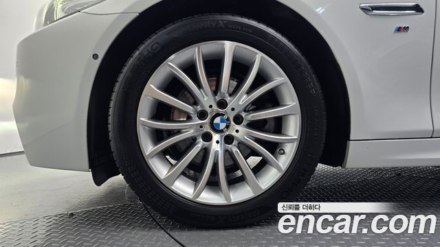 BMW 5-Series 528i xDrive M Aero Dynamic — пробег 143 846 км — фото 5 из 5