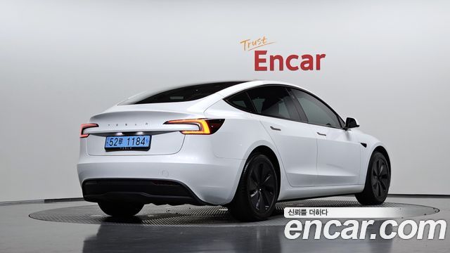 Tesla Model 3 RWD — пробег 26 997 км — фото 2 из 5