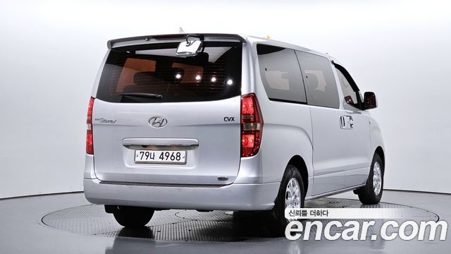 Hyundai Starex 12-Seater Wagon CVX Luxury — пробег 83 646 км — фото 2 из 5