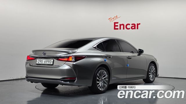Lexus ES Executive — пробег 89 463 км — фото 2 из 5