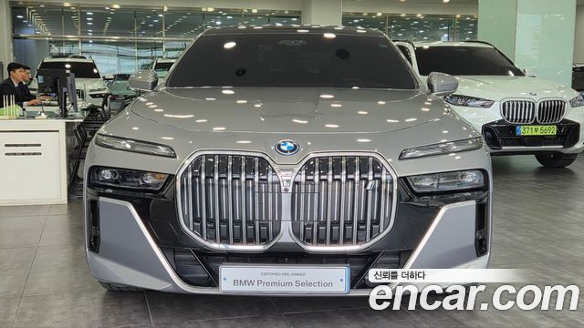 BMW i7 xDrive 60 M sport — пробег 44 017 км — фото 3 из 5