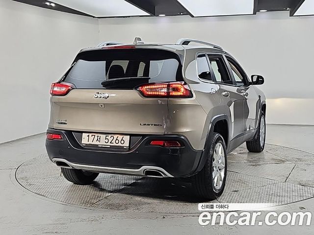 Jeep Cherokee 2.2 Diesel Limited 4WD — пробег 194 603 км — фото 2 из 5