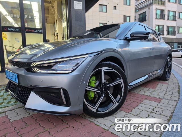Kia EV6 GT 4WD — пробег 17 500 км — фото 4 из 5