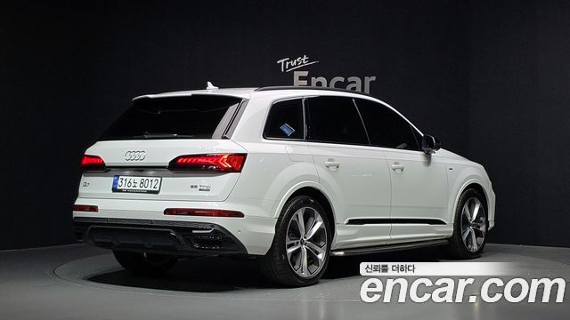 Audi Q7 55 TFSI Quattro Premium — пробег 26 588 км — фото 2 из 5