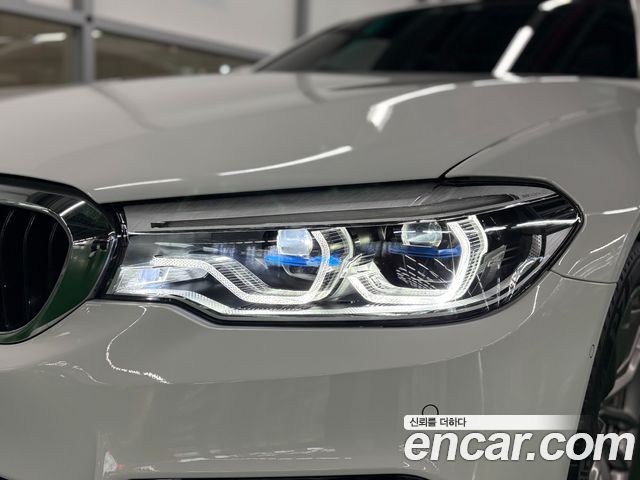 BMW 5-Series 520d xDrive M Sport Package Plus — пробег 147 510 км — фото 5 из 5