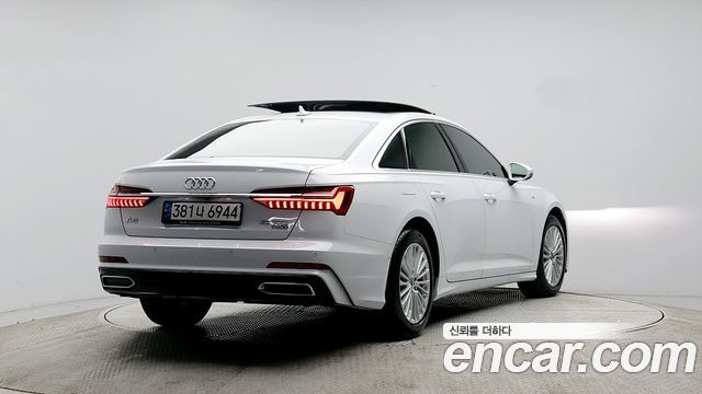 Audi A6 45 TFSI Quattro Premium — пробег 81 019 км — фото 2 из 5