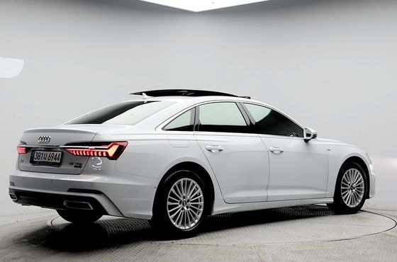 Audi A6 45 TFSI Quattro Premium — пробег 81 019 км — фото 4 из 5